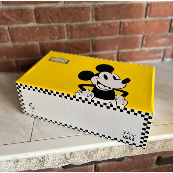 Disney Vans Ultrarange Rapidw Mickey Mouse Print Sneakers Men’s 12 NWT - Picture 13 of 15